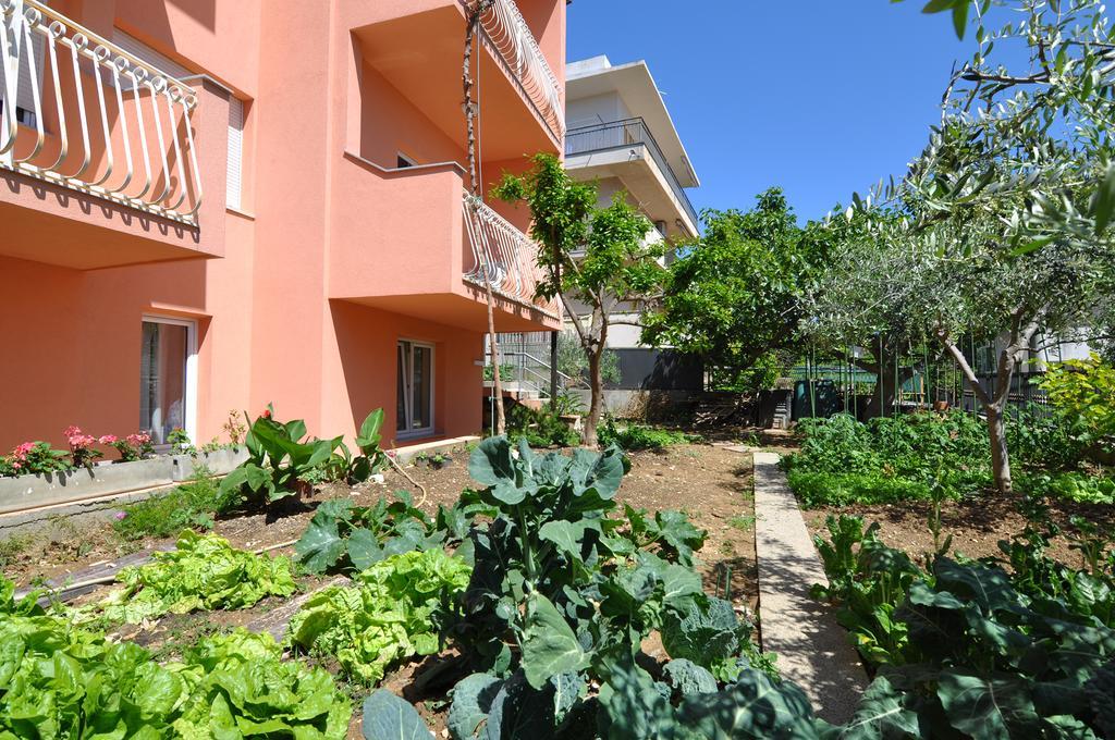Poolside Paradise - A Hidden Gem In Split Exteriör bild