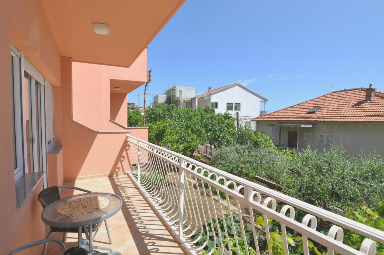Poolside Paradise - A Hidden Gem In Split Exteriör bild